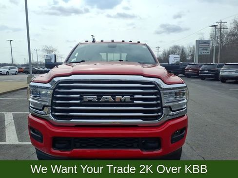 Used 2024 RAM 3500 Limited image 7