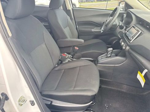 Certified 2025 Nissan Kicks Play S image 23