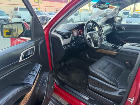 Used 2015 GMC Yukon XL Denali w/ Open Road Package image 26