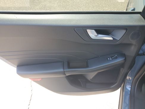 Used 2023 Ford Escape Platinum w/ Premium Technology Package image 19