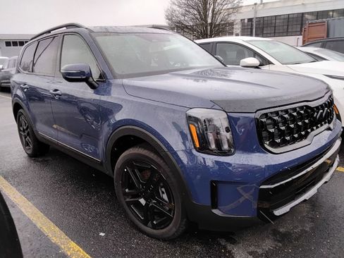 Used 2025 Kia Telluride EX X-Line image 3