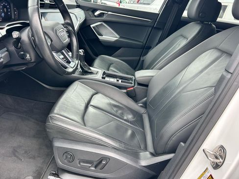 Used 2021 Audi Q3 2.0T Premium w/ Convenience Package AWD/4WD image 6