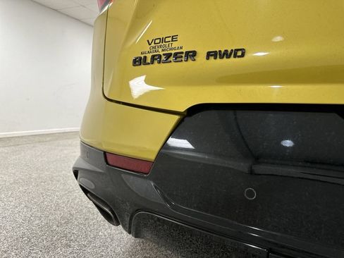 Used 2023 Chevrolet Blazer RS w/ Driver Confidence II Package AWD/4WD image 32