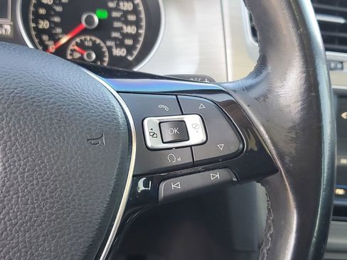 Used 2017 Volkswagen Golf S image 20