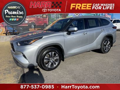 Used 2022 Toyota Highlander XLE