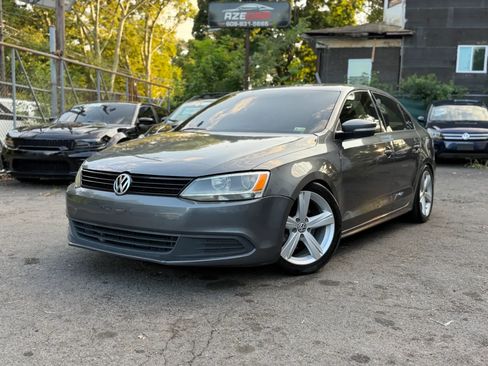 Used 2014 Volkswagen Jetta SE FWD image 5