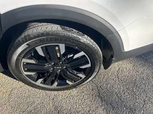 Used 2023 Kia Telluride SX Prestige image 13