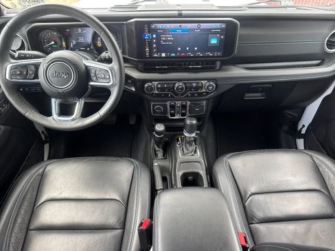 Used 2024 Jeep Wrangler High Altitude AWD/4WD image 15
