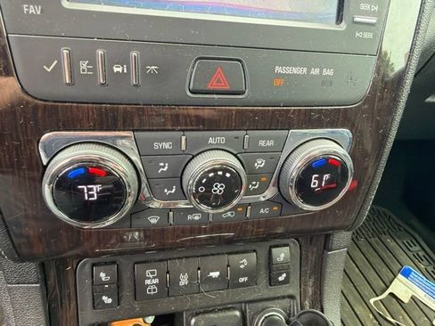 Used 2016 Chevrolet Traverse LT FWD image 16