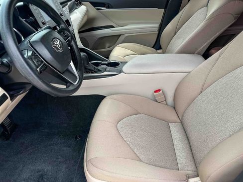 Used 2022 Toyota Camry LE FWD image 13
