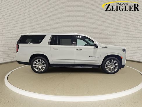 Used 2024 Chevrolet Suburban High Country w/ Max Trailering Package AWD/4WD image 4
