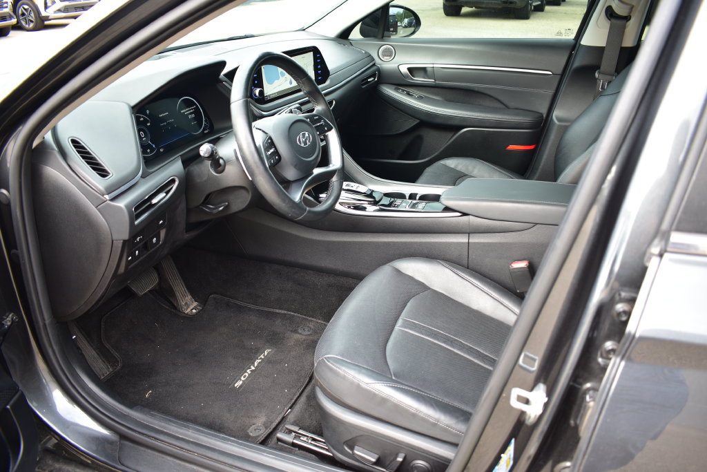 Used 2022 Hyundai Sonata Limited FWD image 16