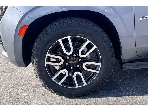 Used 2022 GMC Yukon XL AT4 w/ AT4 Premium Plus Package image 10