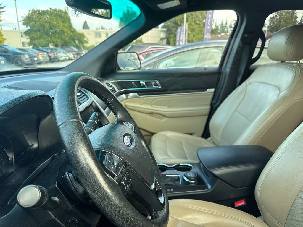 Used 2017 Ford Explorer Limited AWD/4WD image 5