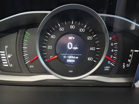 Used 2018 Volvo V60 T5 Dynamic w/ Protection Package FWD image 3