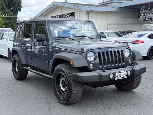 Used 2017 Jeep Wrangler Unlimited Sport w/ Quick Order Package 24S AWD/4WD image 6