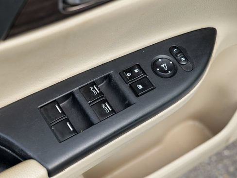 Used 2016 Honda Accord EX image 18