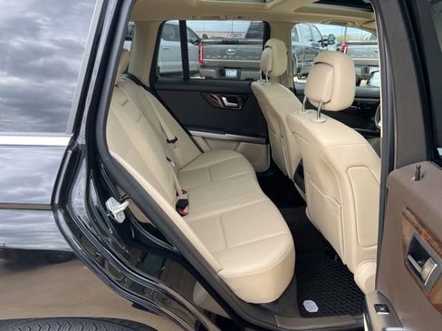 Used 2015 Mercedes-Benz GLK 350 2WD image 23
