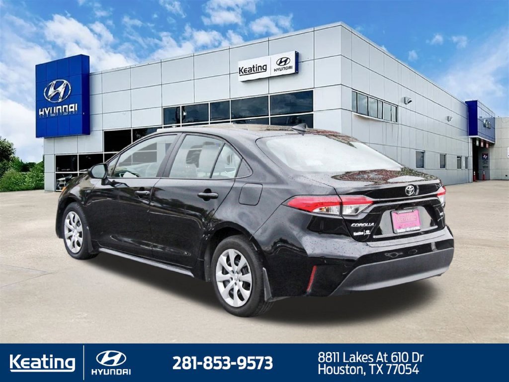 Used 2025 Toyota Corolla LE FWD image 7