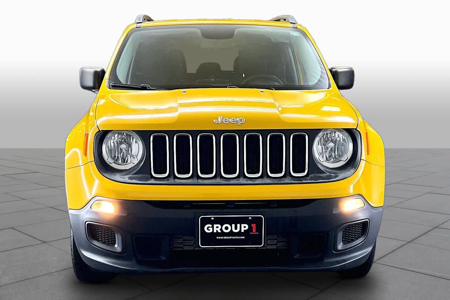 Used 2017 Jeep Renegade Sport w/ Power & Air Group AWD/4WD image 4