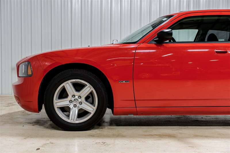 Used 2008 Dodge Charger SE RWD image 3
