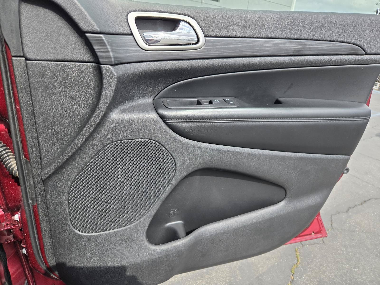 Used 2022 Jeep Grand Cherokee Laredo E RWD image 36