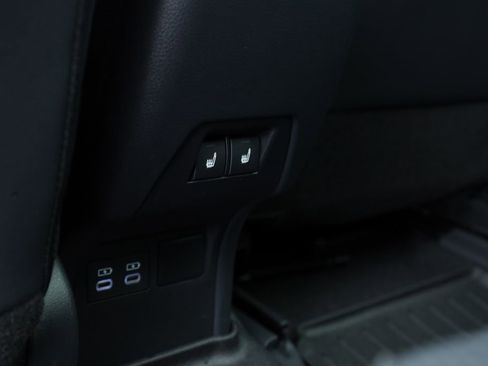 Used 2024 Toyota Prius Limited image 13