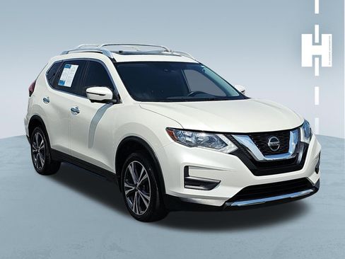 Used 2019 Nissan Rogue SV w/ Sun & Sound Touring Package FWD image 1