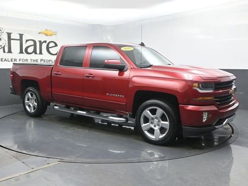 Used 2018 Chevrolet Silverado 1500 LT w/ All Star Edition AWD/4WD image 6