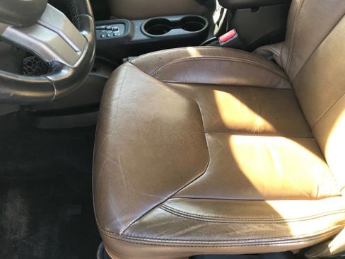 Used 2013 Jeep Wrangler Unlimited Sahara image 6