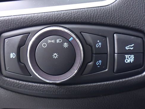 Used 2022 Ford Edge Titanium image 10