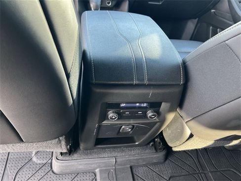 Certified 2023 Chevrolet Traverse LT w/ LPO, Floor Liner Package image 20