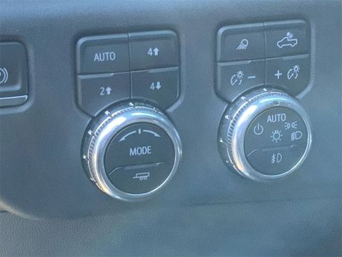 Used 2023 GMC Sierra 1500 SLT w/ SLT Premium Plus Package image 18