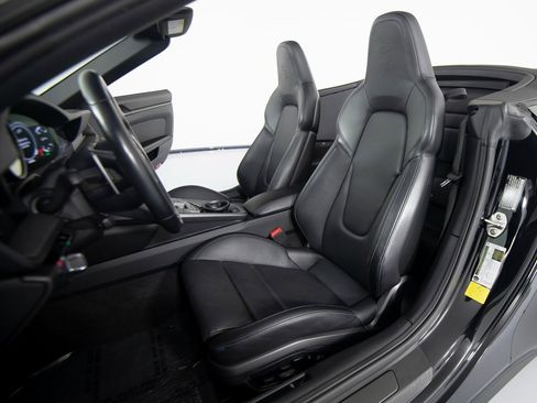 Certified 2021 Porsche 911 Carrera 4S image 17