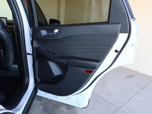 New 2026 Ford Escape SE image 44