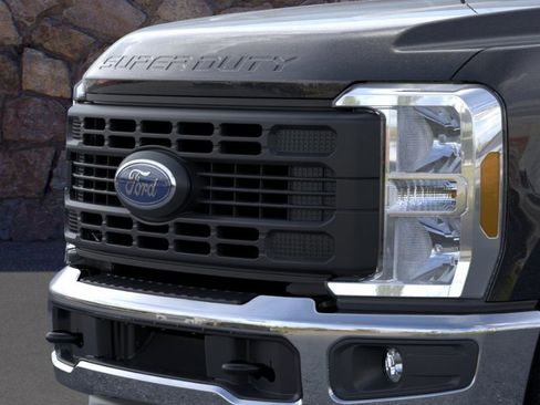 New 2026 Ford F350 XL w/ XL Chrome Package image 17