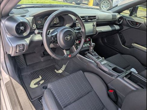 Used 2025 Toyota GR86 RWD image 8