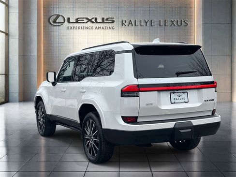 Certified 2025 Lexus GX 550 w/ Accessory Package (2T) image 5