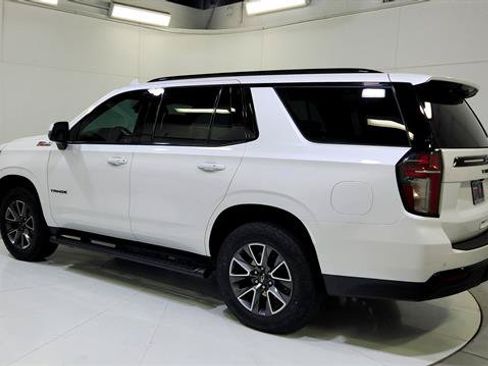 Used 2024 Chevrolet Tahoe Z71 w/ Luxury Package AWD/4WD image 6