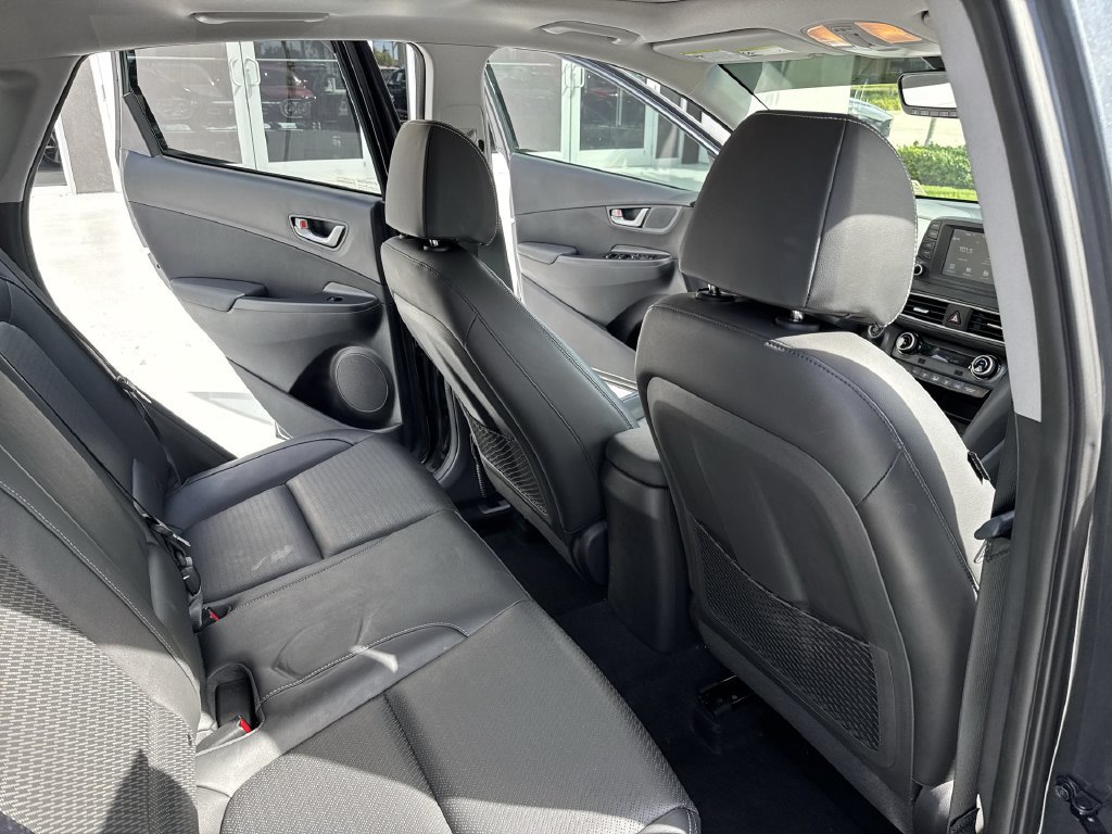 Used 2021 Hyundai Kona Limited w/ Cargo Package FWD image 33
