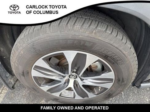 Used 2020 Toyota Highlander XLE image 4