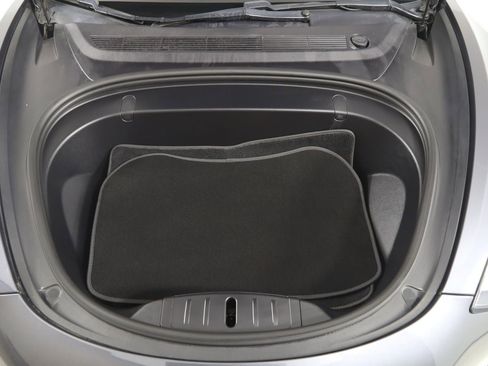 Used 2018 Tesla Model 3 Long Range image 21