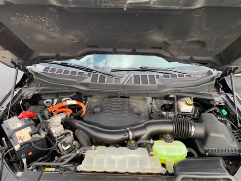 Used 2022 Ford F150 Lariat image 9