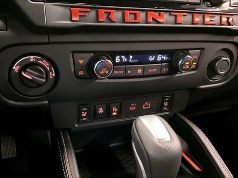 Used 2025 Nissan Frontier PRO-4X w/ Pro Convenience Package image 29