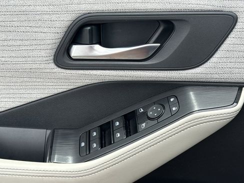 Certified 2023 Nissan Rogue SV AWD/4WD image 16