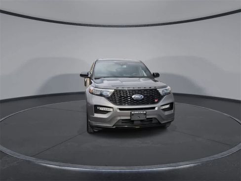 Used 2022 Ford Explorer ST image 3