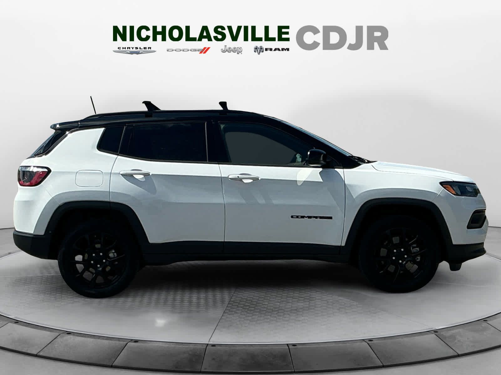 Used 2023 Jeep Compass Latitude AWD/4WD image 6