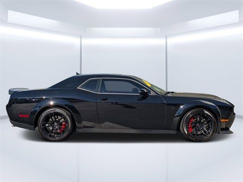 Used 2021 Dodge Challenger SRT Hellcat image 2