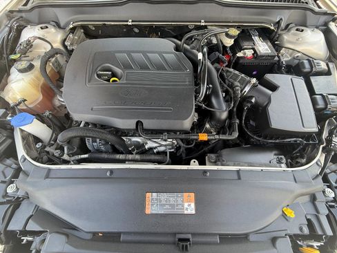 Used 2015 Ford Fusion SE w/ Equipment Group 201A image 10