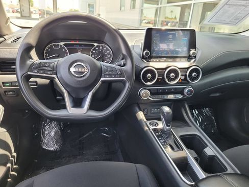 Used 2025 Nissan Sentra SV FWD image 20
